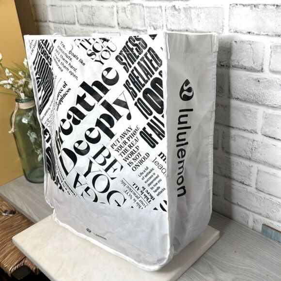 LuLuLemon Black & White Large reusable Tote Bag - Picture 5 of 9